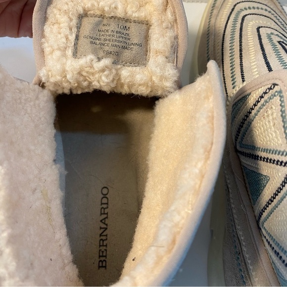 Bernardo Drea Shearling Lined Moc Bootie size 10 ladies - Picture 11 of 11